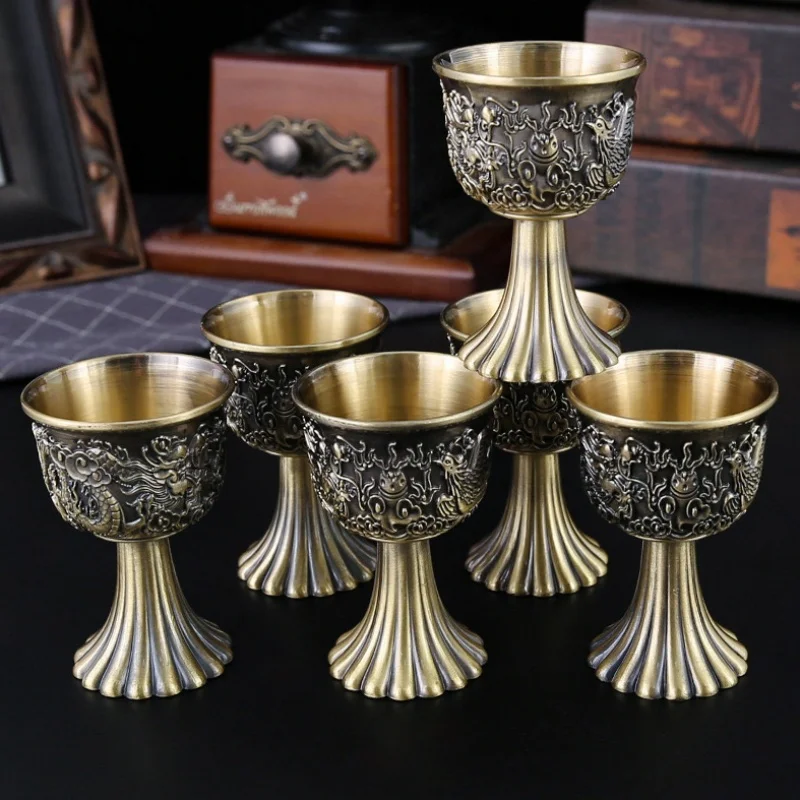 라이트 럭셔리 미니 와인 유리, 합금 빈티지 구호 잔 컵, 유럽 스타일 휴대용 보드카 텀블러, 선물 홈 인테리어, 1pcs